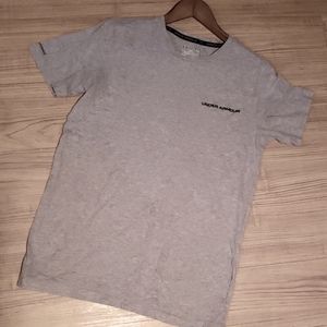 Young men's Under Armour Shirt